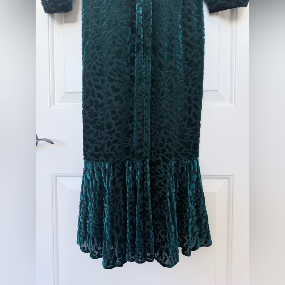 Calvin Klein Green Velvet Burnout Leopard Print Faux Wrap V Neck Midi Dress 6 - Picture 8 of 12